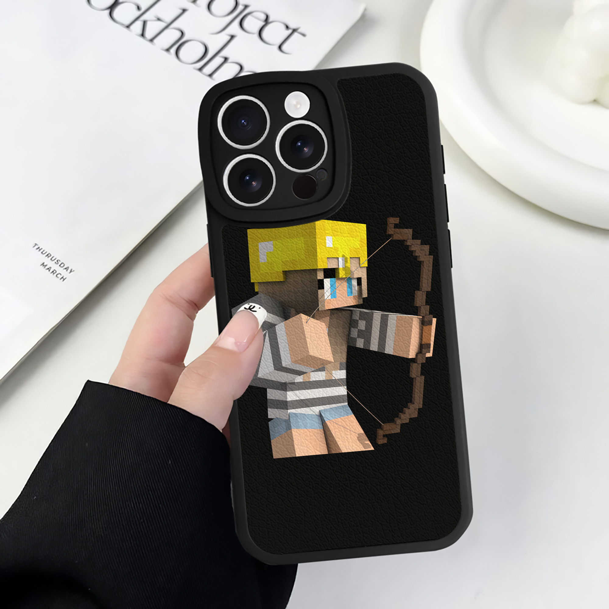 （画像用） マインクラフト ブロックの世界 Minecraft MC Block world 【iPhone 16シリーズ対応】シリコンスマホケース（レザー調） 材質：シリコン